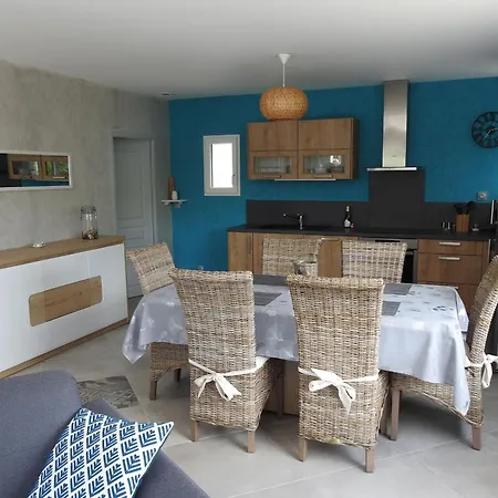 Au Bord Du Avec Terrasse, Ideal Pour La Famille - Fr-1-611a-17 Semesterbostad